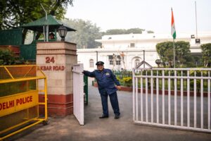 कांग्रेस को ‘24 अकबर रोड’ खाली करने का नोटिस, सियासत तेज