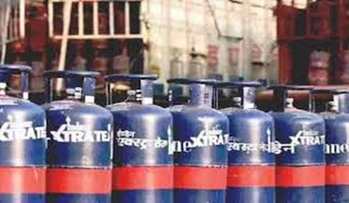 Commercial LPG Price Hike: दिल्ली से मुंबई तक बढ़े दाम