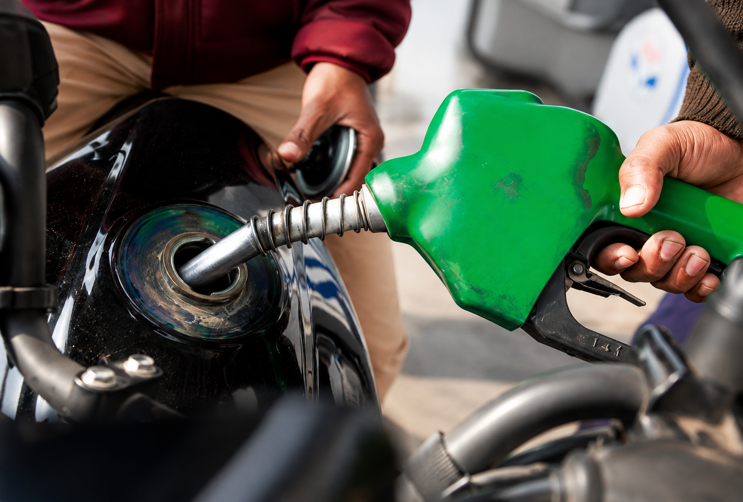 Petrol Diesel Price Hike, CNG के दाम भी बढ़े